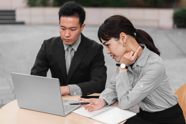 Mẫu hội thoại tiếng trung văn phòng - Giao tiếp thông suốt trong công sở