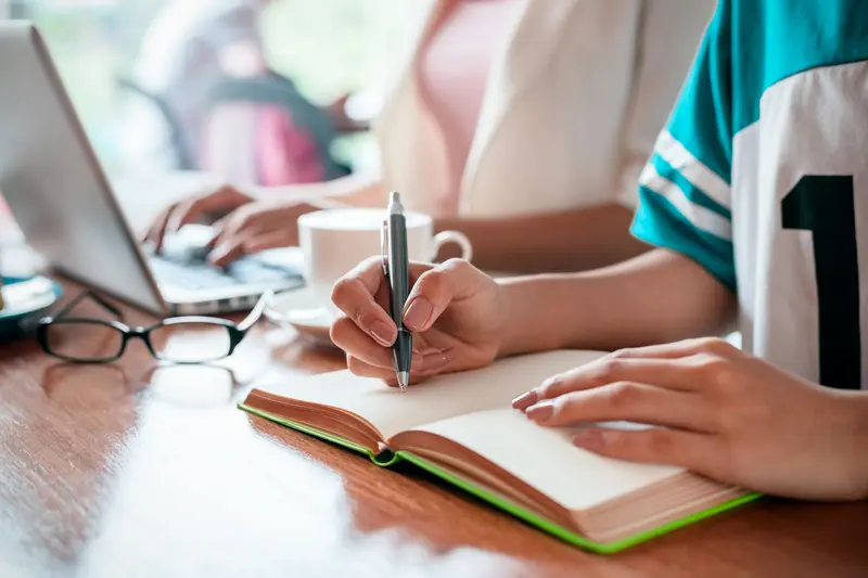 Học từ vựng theo chủ đề quen thuộc