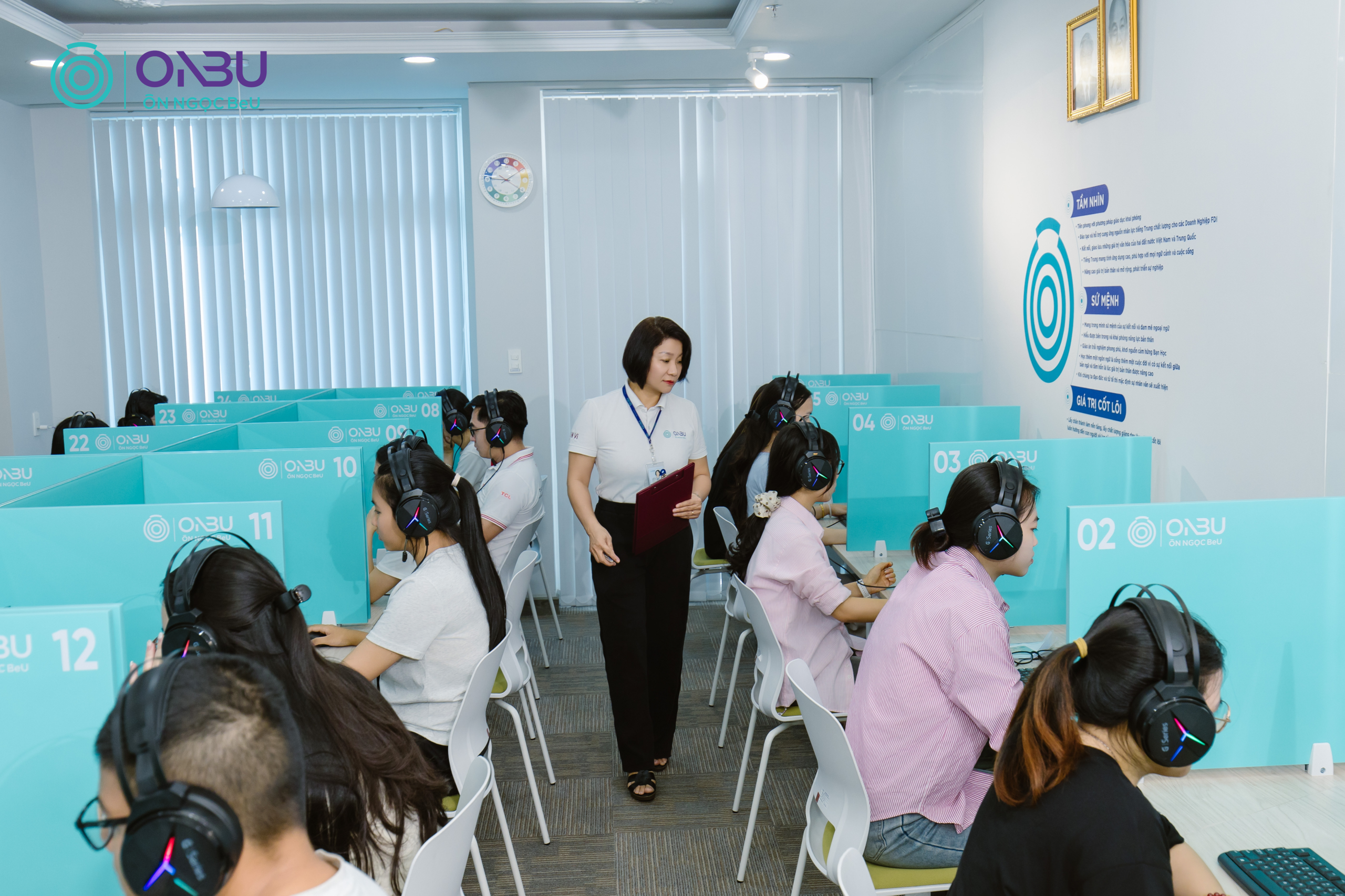 Trải nghiệm thi thử HSK tại ONBU: Thi thử HSK và HSKK sát thực tế chuẩn phòng máy CTI