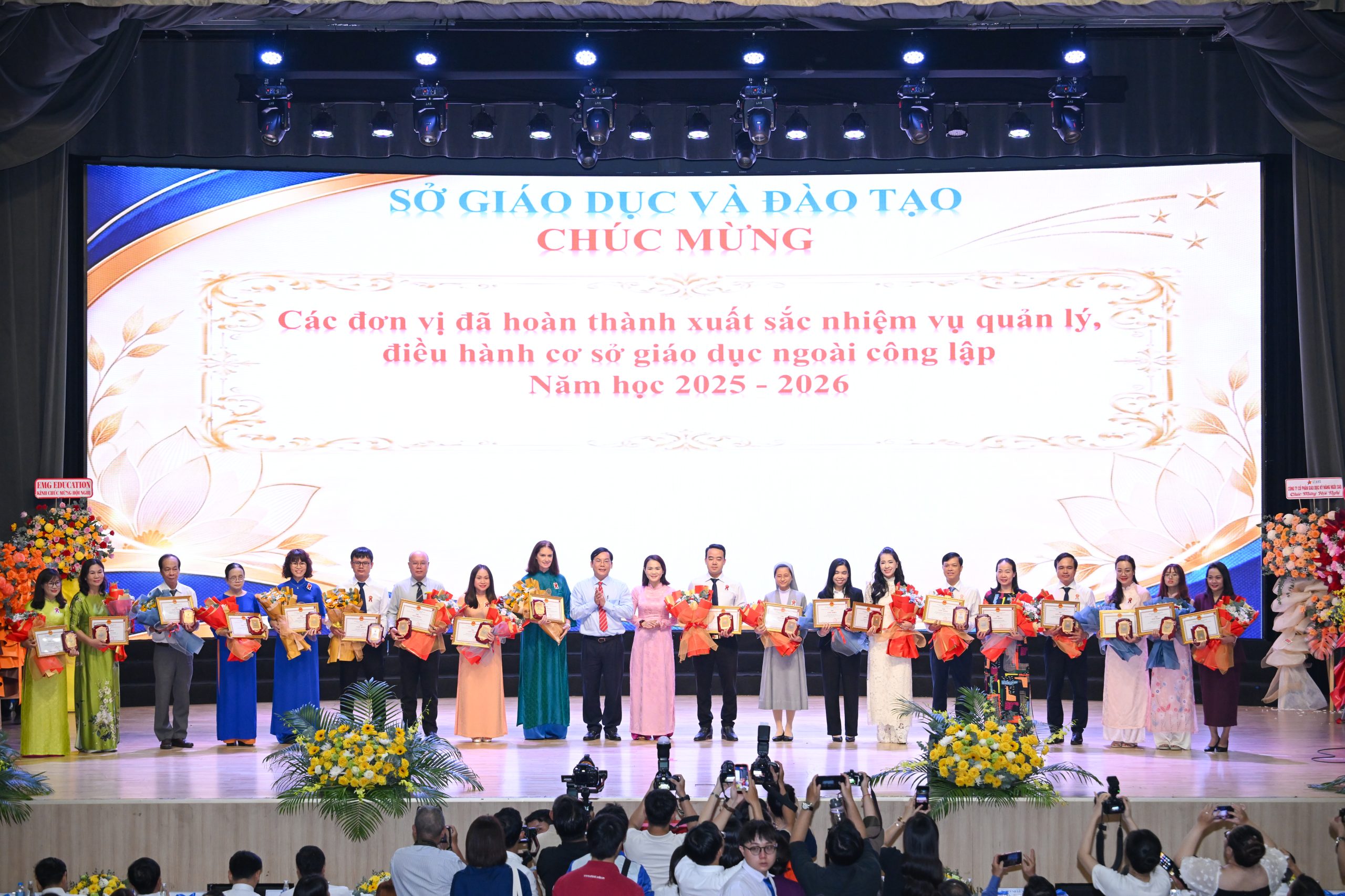 Học Viện Ôn Ngọc BeU (ONBU) Vinh Dự Nằm Trong Top 116/3.397 Cơ Sở Giáo Dục Ngoài Công Lập Hoàn Thành Xuất Sắc Nhiệm Vụ Năm Học 2025-2026